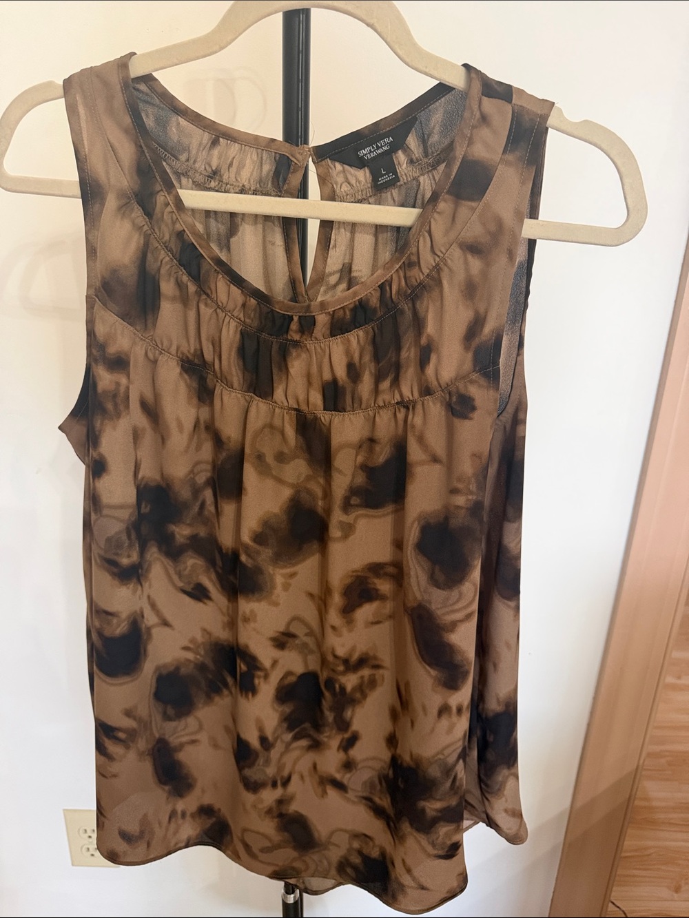 Simply Vera Vera Wang Brown and Black Abstract Sleeveless Camisole